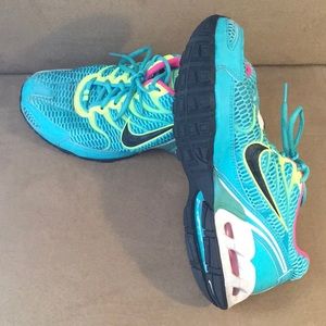 Nike Shoes - Nike Air Sneakers Nike Shoes - Nike Air Sneakers